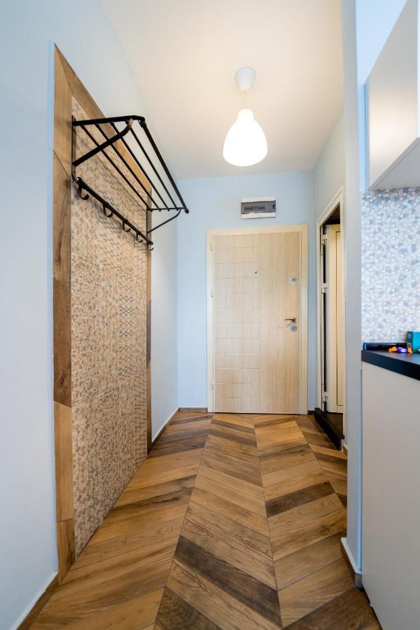 Cozy Little Apartment In Studentski Grad Szófia Kültér fotó